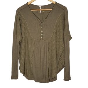 Free People Leo Henley Tee in Green‎ Ribbed Waffle Knit Long Sleeve Women's XS